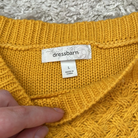 Dress Barn, Mustard Yellow tunic sweater, 3/4 sleeves, zipper detail, size L - Picture 3 of 7